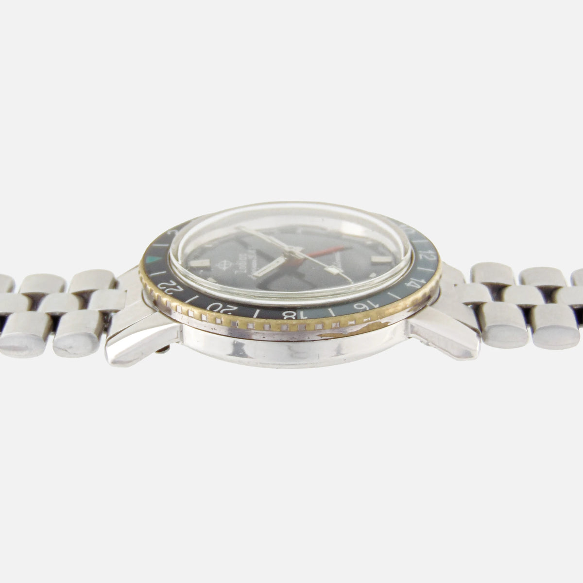 1960s Zodiac Aerospace GMT Vintage Automatic Movement Ref. 752-834B with glossy black dial and bi-directional bezel in stainless steel for sale on Vintage Watch Leader Professional Dealer