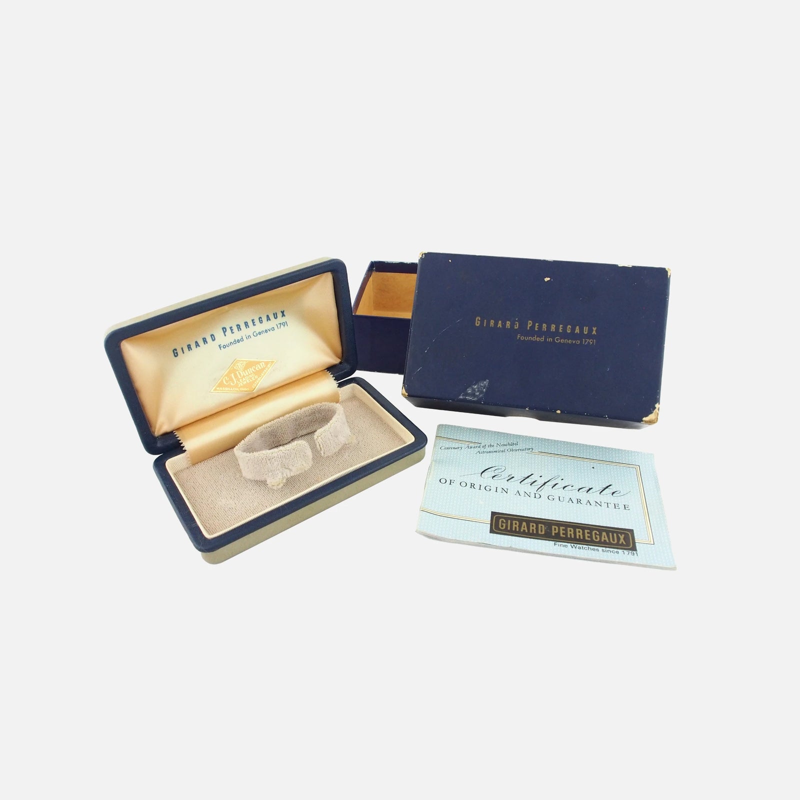 1970s Girard-Perregaux Vintage Watch Box with Papers & Warranty for sale - Vintage Watch Leader