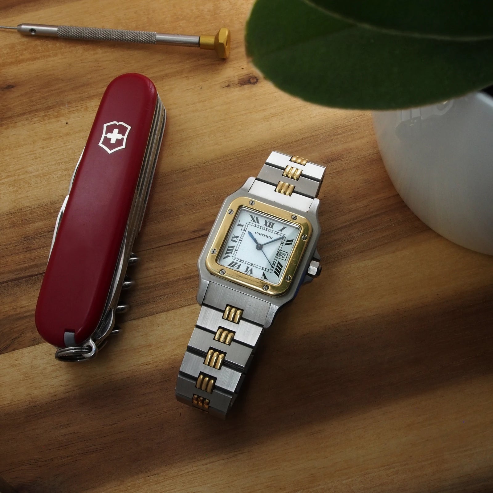 80s Pre Owned Cartier Santos Carree automatic watch reference 2961 in yellow gold and stainless steel bracelet two tone or sale on Vintage Watch Leader Shop with free shipping and warranty in great condition