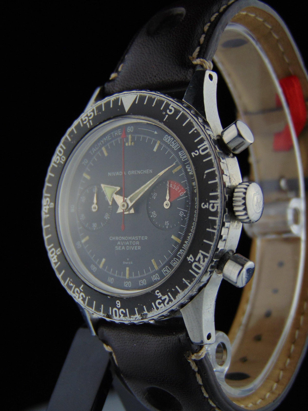 Nivada Grenchen - Ref. 1581 M 8222 A very rare and stainless steel Chronomaster Aviator Sea Diver - Vintage Watch Leader