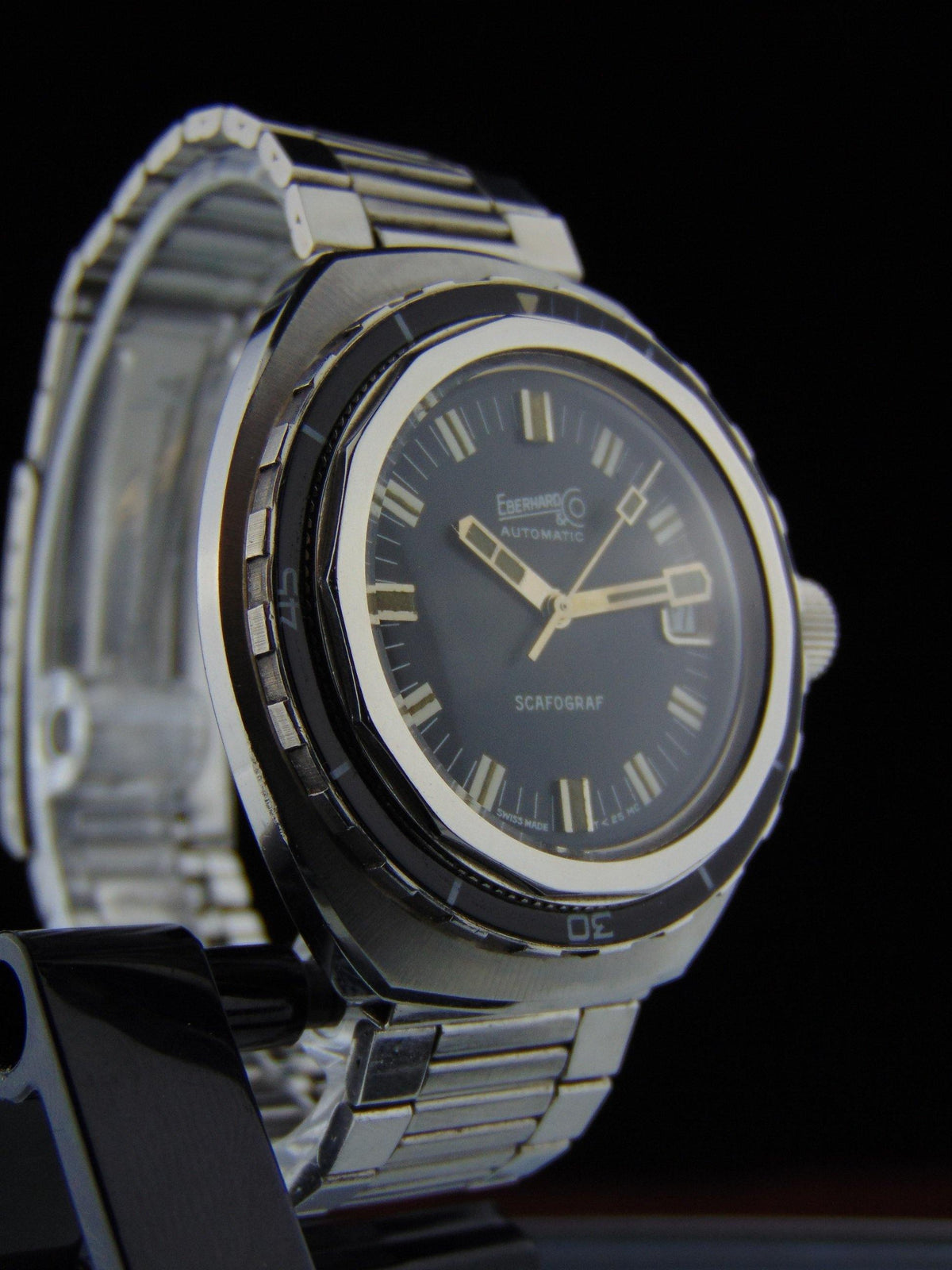 Eberhard - Ref. 26028 A very attractive and rare automatic stainless steel Scafograf 400 - Vintage Watch Leader