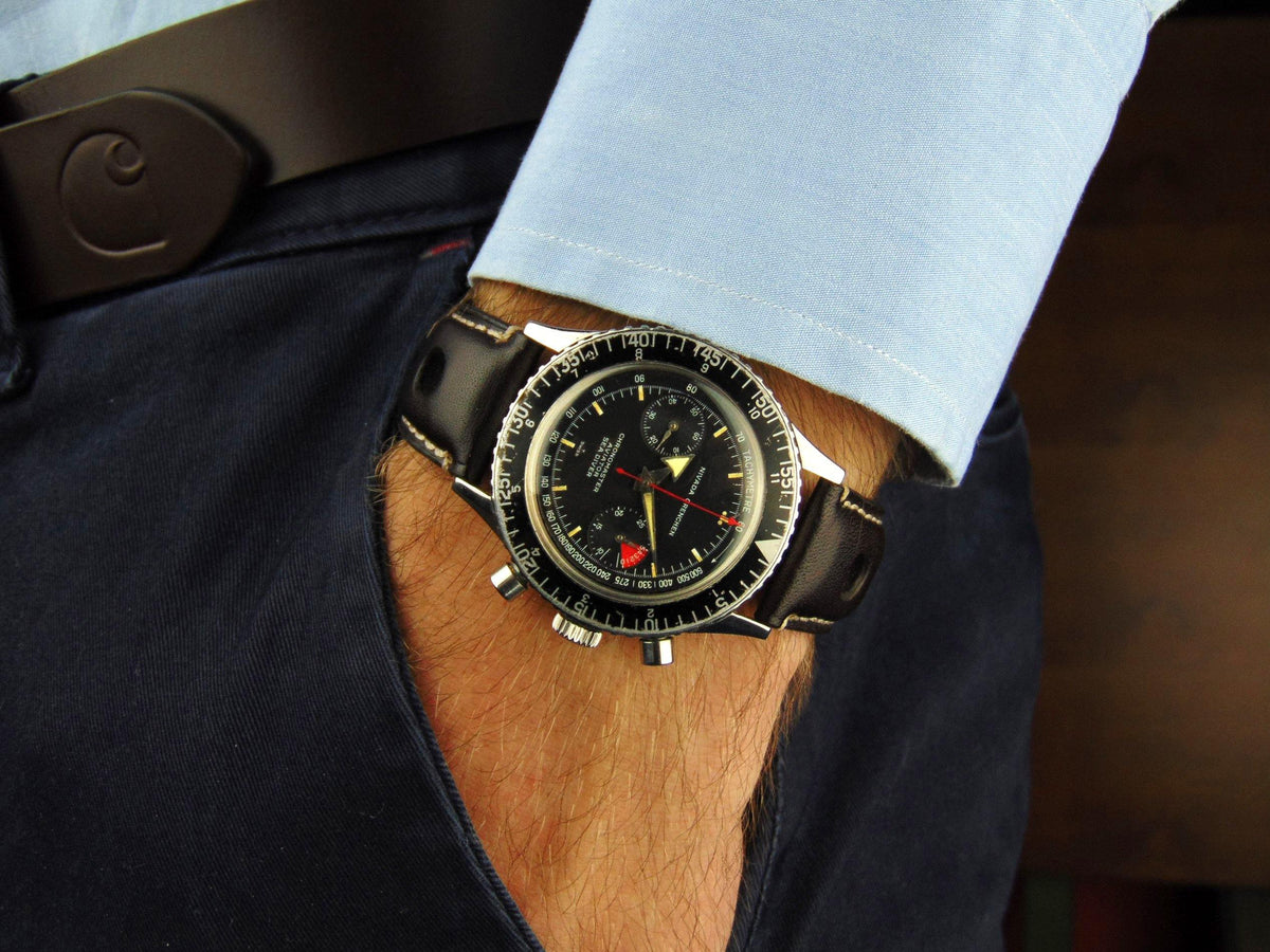 Nivada Grenchen - Ref. 1581 M 8222 A very rare and stainless steel Chronomaster Aviator Sea Diver - Vintage Watch Leader